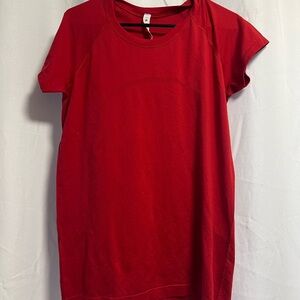 Lululemon women’s swift tech tee